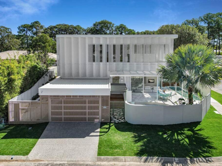 Luxury Mermaid Waters Holiday home *